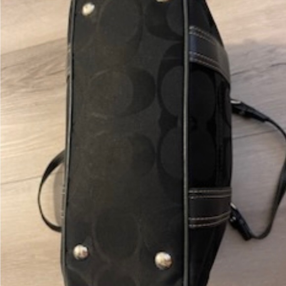 It’s a large signature C coach logo printed all over it - Picture 12 of 15